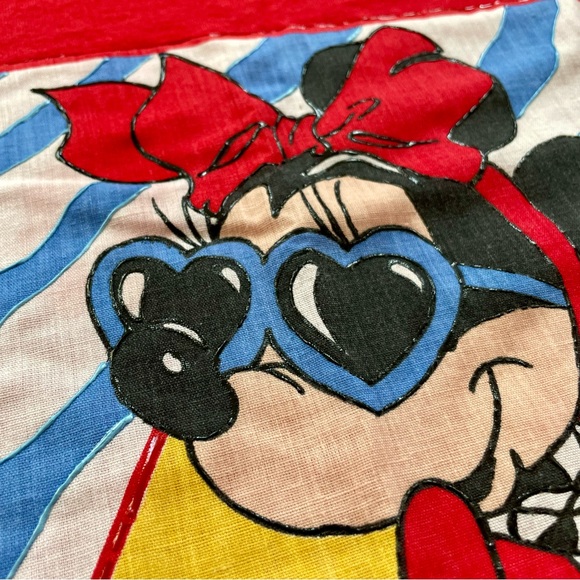 RARE Vintage 1989 Puff Paint Minnie Mouse Red Tee. Size L. Screen Stars Best. - Picture 4 of 7